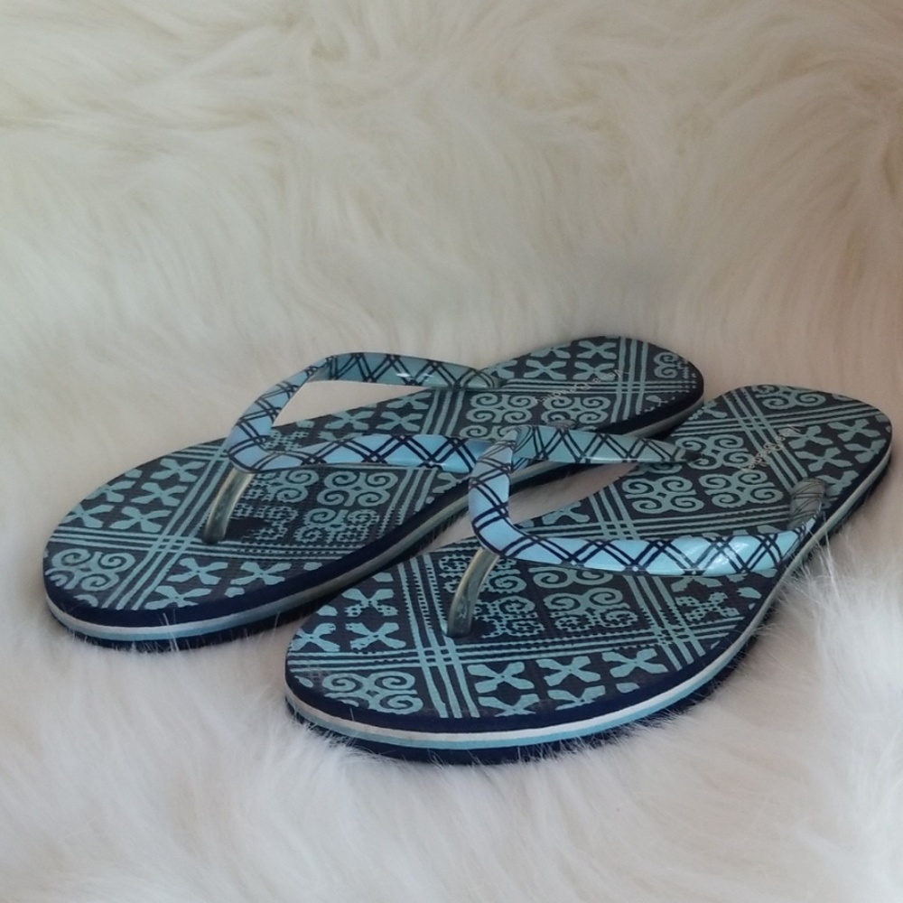 Vera Bradley flip flops,  size 7.5